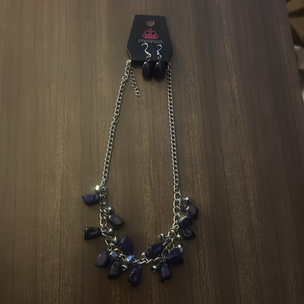 Paparazzi brand new gorgeous purple necklace/earring set - Picture 3 of 4